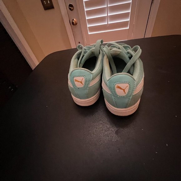 Puma size 6 mint suede classic shoes - Picture 8 of 11